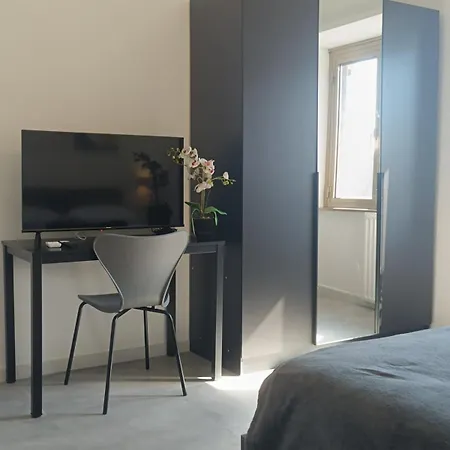 Apartment Bianca - Metro A - Furio Camillo *