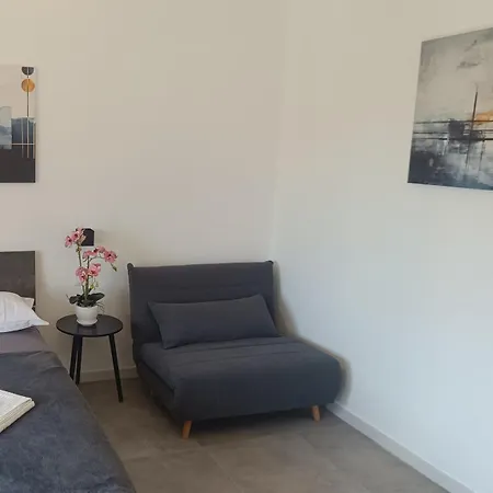Apartment Bianca - Metro A - Furio Camillo