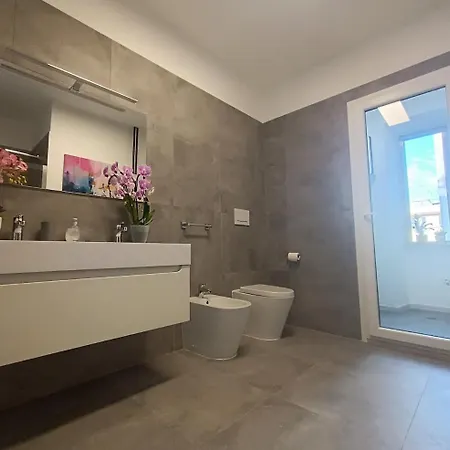Apartment Bianca - Metro A - Furio Camillo *