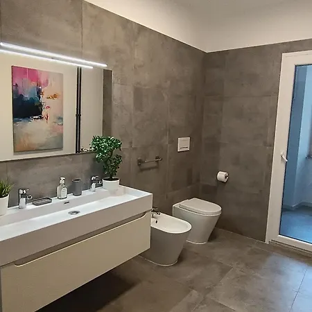 Bianca - Metro A - Furio Camillo Apartment *