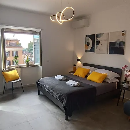 Bianca - Metro A - Furio Camillo Apartment *
